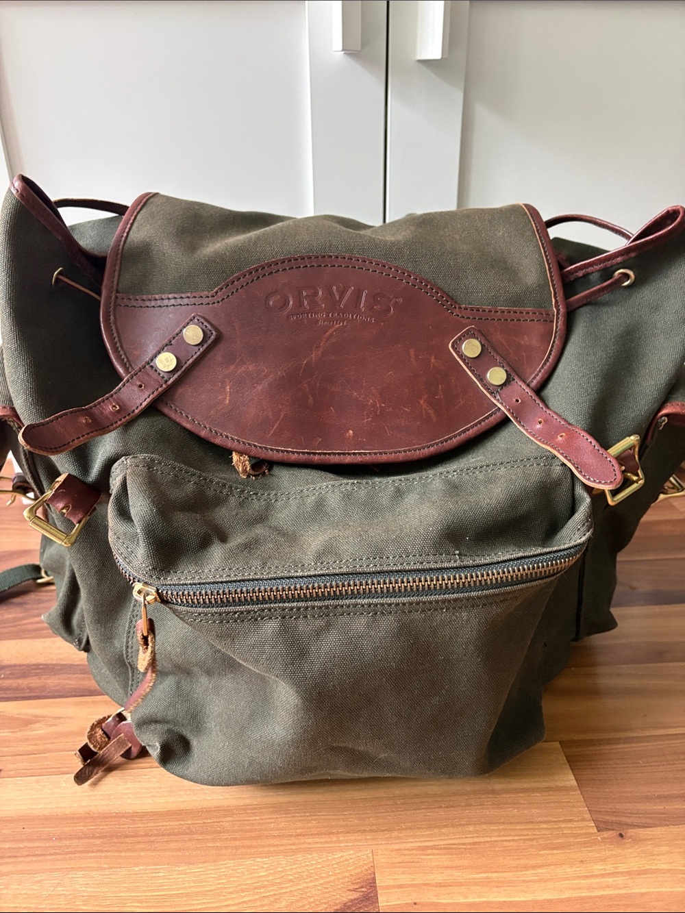 Orvis Battenkill Canvas & Leather Backpack – Olive Green / Brown